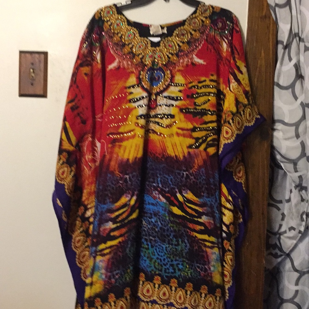Beach cover up or Mo Mo top that can be a dress